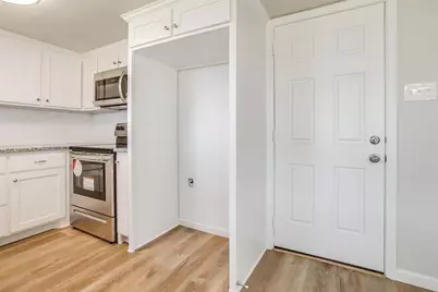 921 Willow Circle S, Burleson, TX 76028 - Photo 19