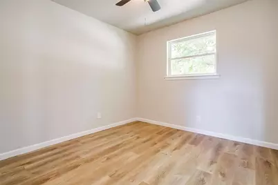 921 Willow Circle S, Burleson, TX 76028 - Photo 13