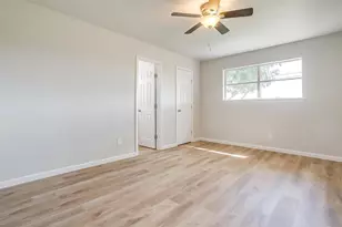 921 Willow Cir S, Burleson, TX 76028 - Photo 5