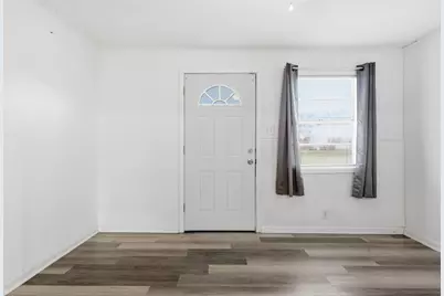 300 E 6th Street, Krum, TX 76249 - Photo 3