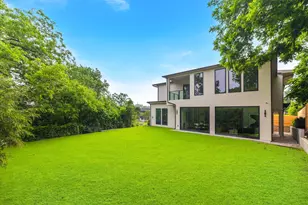 6984 Santa Barbara Dr, Dallas, TX 75214 - Photo 33