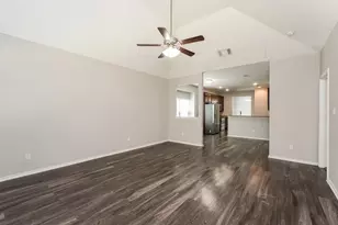 809 Bahar Ct, Arlington, TX 76010 - Photo 5