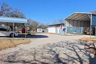 176 E North St, Jacksboro, TX 76458 - Photo 3