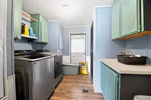 176 E North St, Jacksboro, TX 76458 - Photo 9