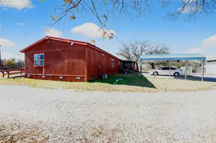 176 E North St, Jacksboro, TX 76458 - Photo 25
