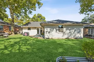 10626 Larchfield Ln, Dallas, TX 75238 - Photo 25