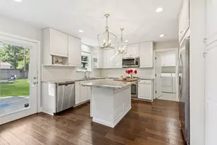 10626 Larchfield Ln, Dallas, TX 75238 - Photo 11