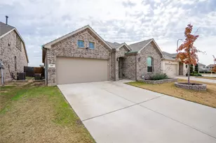 677 Ridgeback Trail, Fort Worth, TX 76052 - Photo 3