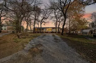 1424 Quail Ct, Pelican Bay, TX 76020 - Photo 1