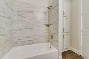 8841 Creek Run Rd, Fort Worth, TX 76120 - Photo 21