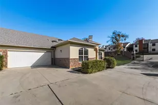 8841 Creek Run Rd, Fort Worth, TX 76120 - Photo 25