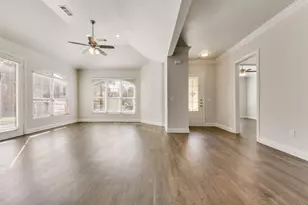 8841 Creek Run Rd, Fort Worth, TX 76120 - Photo 3