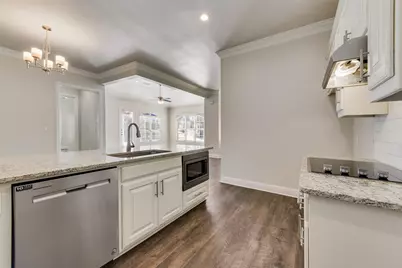 8841 Creek Run Road #403, Fort Worth, TX 76120 - Photo 11