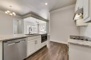 8841 Creek Run Rd, Fort Worth, TX 76120 - Photo 11