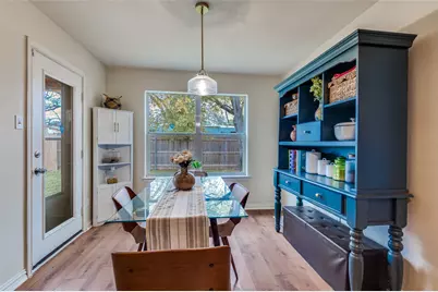 105 Camden Court, Irving, TX 75061 - Photo 11