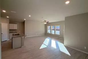 8437 Coffee Spgs Dr, Fort Worth, TX 76131 - Photo 3