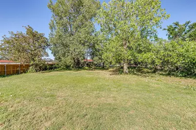 2295 E Renfro Street, Burleson, TX 76028 - Photo 39