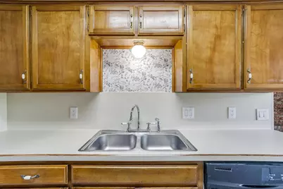 2295 E Renfro Street, Burleson, TX 76028 - Photo 19