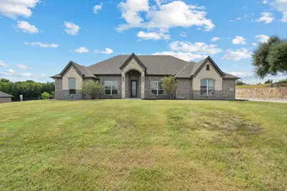 337 Kenyon Court, Granbury, TX 76049 - Photo 1