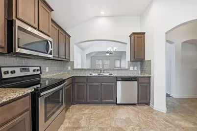 10844 Live Oak Creek Drive, Fort Worth, TX 76108 - Photo 5