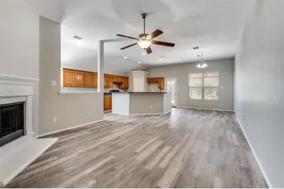 1924 Kingsbrook Trail, Fort Worth, TX 76120 - Photo 3