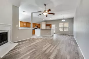 1924 Kingsbrook Trail, Fort Worth, TX 76120 - Photo 3