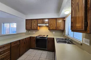 517 Harvest Hill St, Lewisville, TX 75067 - Photo 13