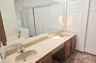 3104 Morning Meadow Ln, Grand Prairie, TX 75052 - Photo 11