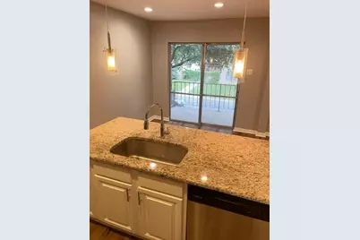 5838 Sandhurst Lane #D, Dallas, TX 75206 - Photo 7