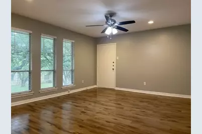 5838 Sandhurst Lane #D, Dallas, TX 75206 - Photo 11