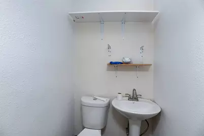 135 14th Street, Grand Prairie, TX 75050 - Photo 13