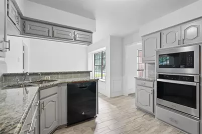 829 Hunters Creek Drive, DeSoto, TX 75115 - Photo 9