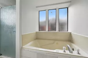 829 Hunters Creek Dr, DeSoto, TX 75115 - Photo 27