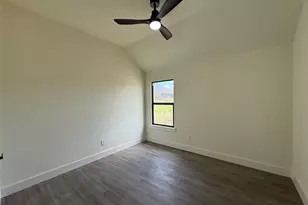 209 Comfort Dr, Godley, TX 76044 - Photo 7