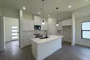 209 Comfort Dr, Godley, TX 76044 - Photo 5