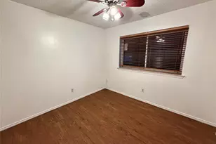 2704 Mill Trce, Carrollton, TX 75007 - Photo 3