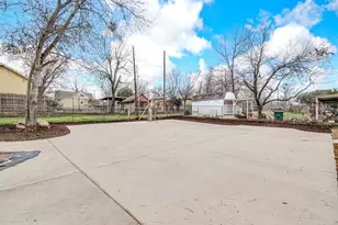 1128 E Broadway Ave, Fort Worth, TX 76104 - Photo 3