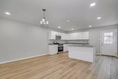 1128 E Broadway Avenue, Fort Worth, TX 76104 - Photo 11