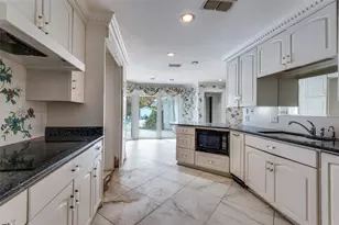 8400 Cardinal Ln, North Richland Hills, TX 76182 - Photo 11