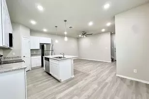 3501 E Renfro St, Burleson, TX 76028 - Photo 9