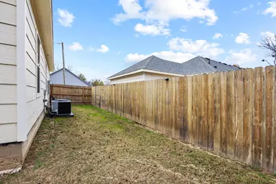 501 E 15th Street, Bonham, TX 75418 - Photo 27