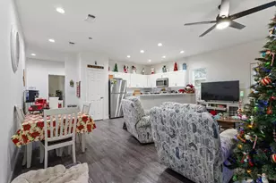 501 E 15th St, Bonham, TX 75418 - Photo 5