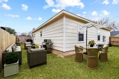 501 E 15th Street, Bonham, TX 75418 - Photo 13