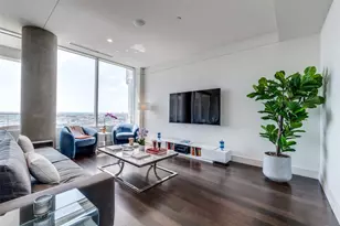 2408 Victory Park Ln, Dallas, TX 75219 - Photo 3