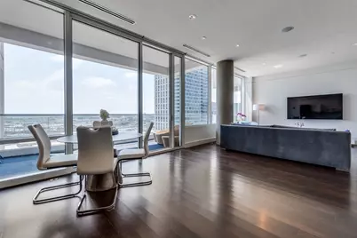 2408 Victory Park Lane #1132, Dallas, TX 75219 - Photo 9