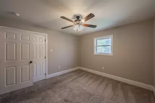 302 E Washington St, Alvord, TX 76225 - Photo 17