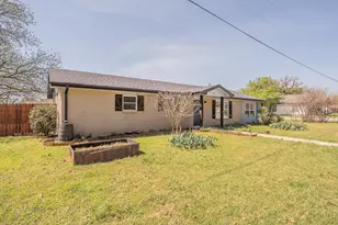 302 E Washington St, Alvord, TX 76225 - Photo 1