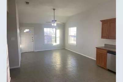 202 Blue Bell Court, Weatherford, TX 76088 - Photo 5