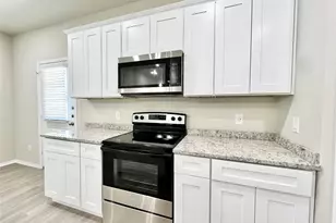 3501 E Renfro St, Burleson, TX 76028 - Photo 9