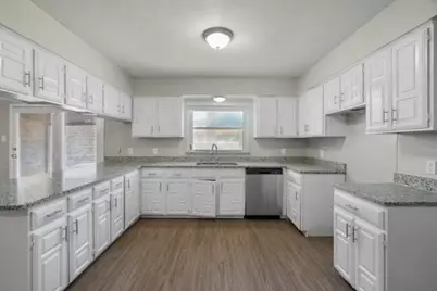 1213 Southridge Drive, Lancaster, TX 75146 - Photo 5